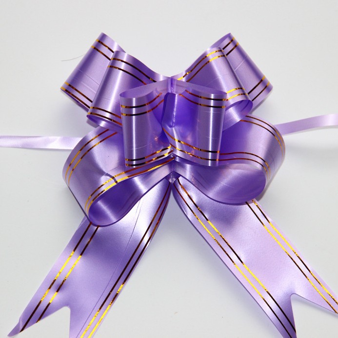 Fabricante al por mayor de empaques de flores para regalos navideños, cinta con borde dorado, 30 flores medianas atadas a mano.