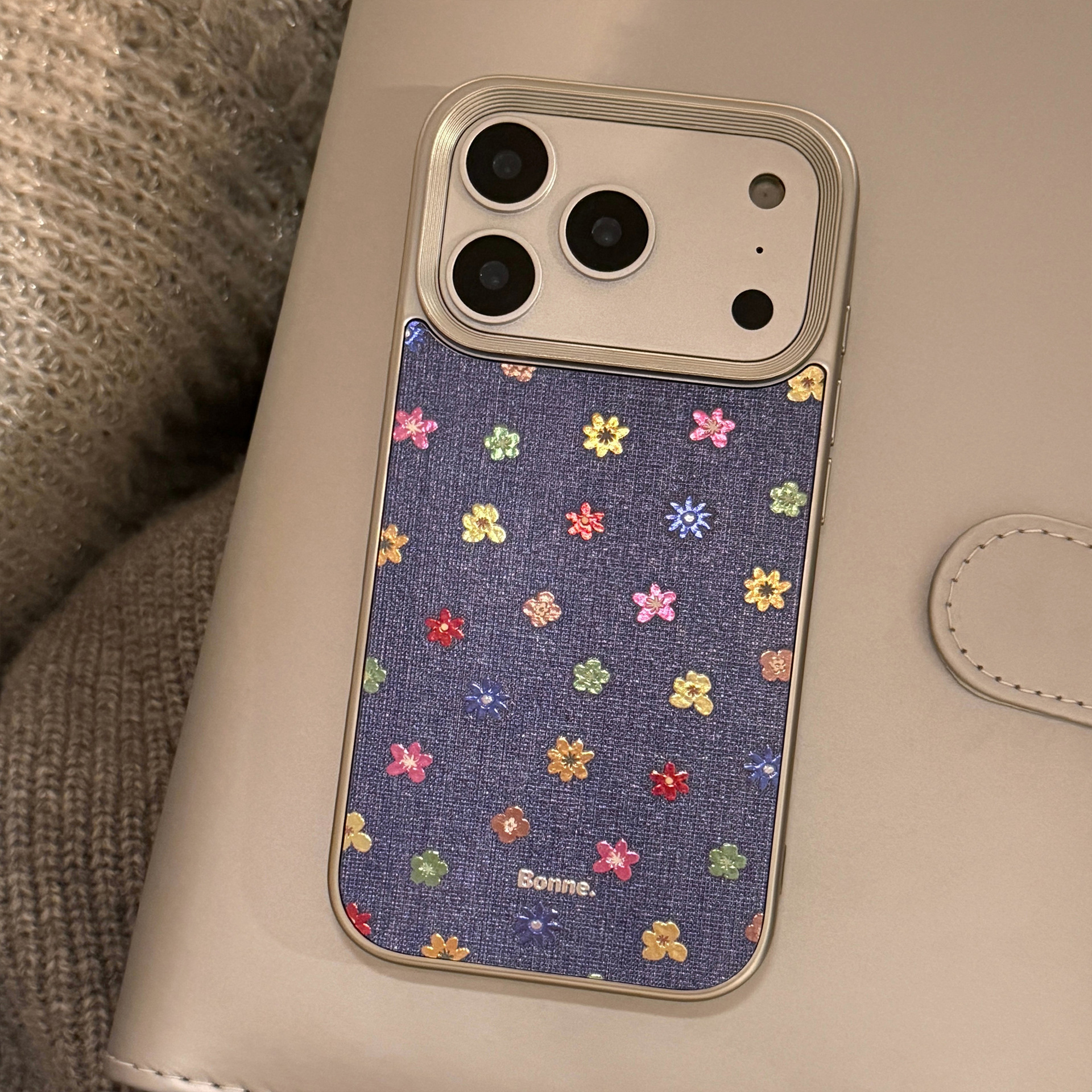 Coque de protection en cuir à motifs fleurs pour iphone_voghion.com