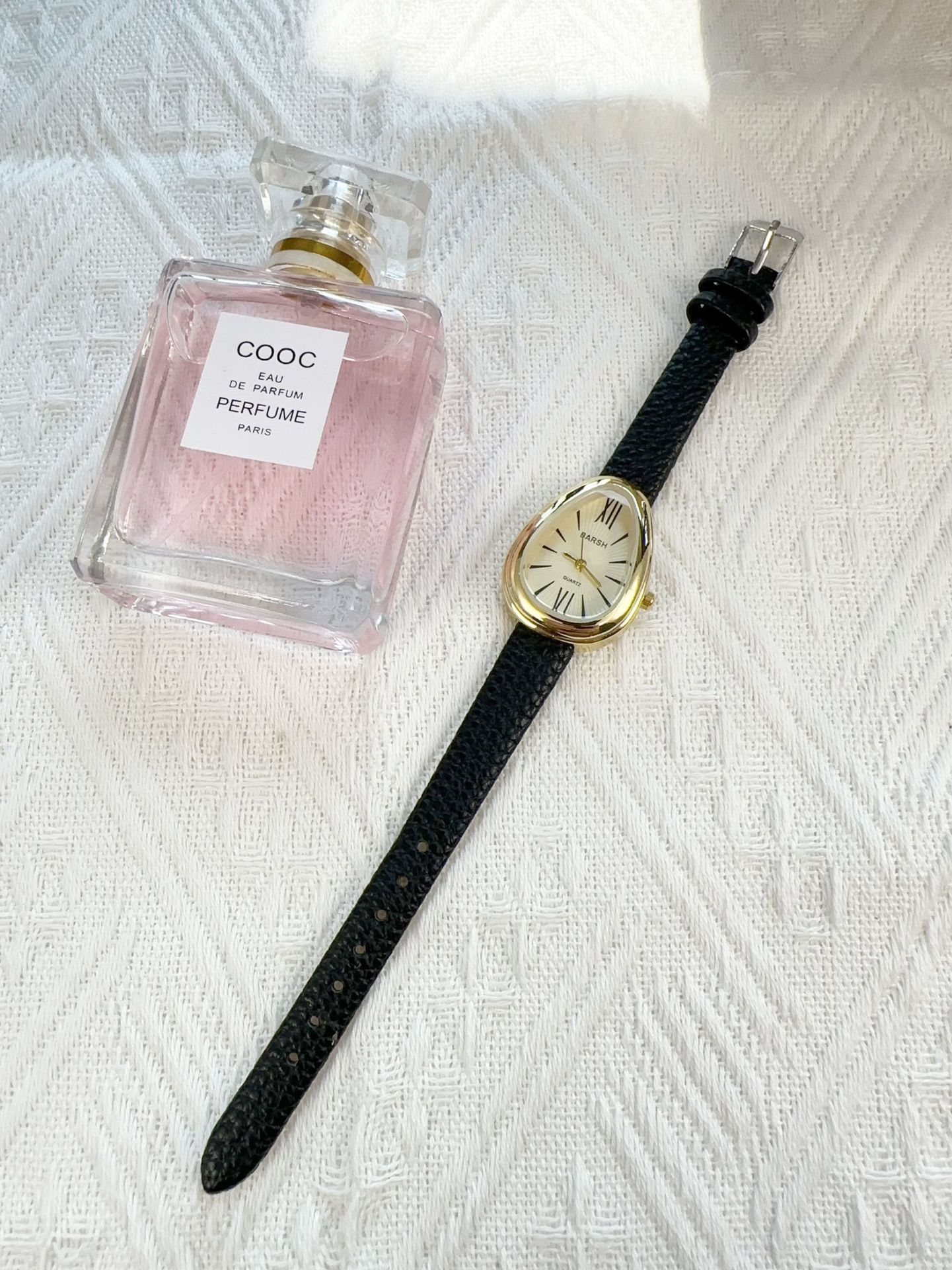 50g Weight Ordinary Glass Mirror Material Imitation Leather Strap Material Watch Classification Pointer+Number Display Type Buckle Buckle Style Drop shape Dial Shape Quartz Movement Women's Gender Retro Solid Color Buckle Quartz Watch Women's Watches 6