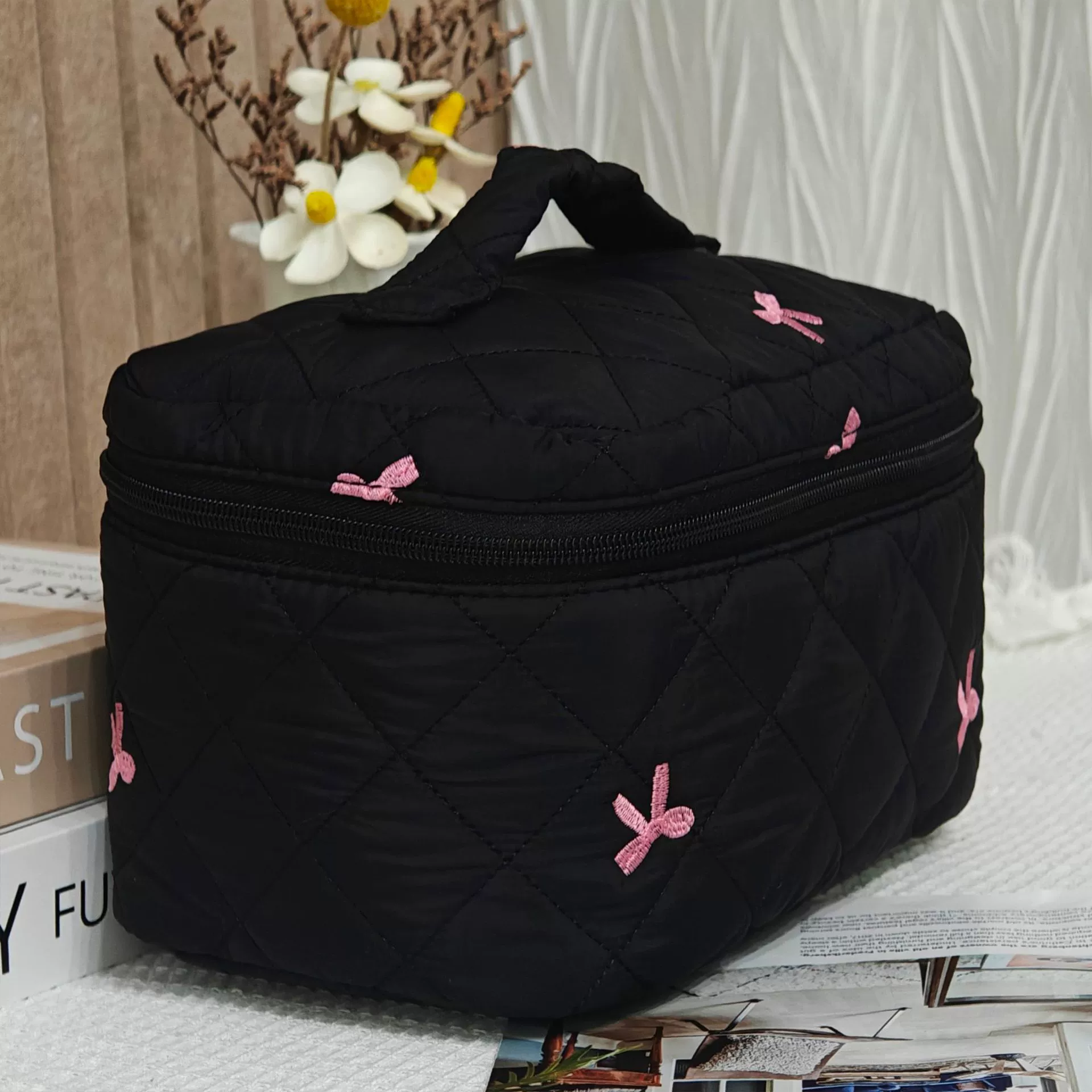 Объемная косметичка с бантом, органайз bag, вышивка
