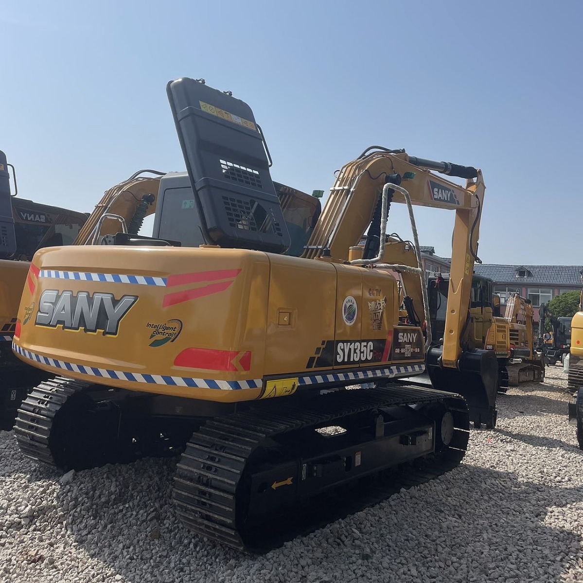 Hangzhou excavadora de segunda mano exportación de consultor Komatsu130 Carter312 VOV140 SanY135 150 image 4