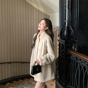 �緽�Ï͹Ÿ߼��з���Ƥ�������L�¿�h��ˮ��Ƥ������Ů��