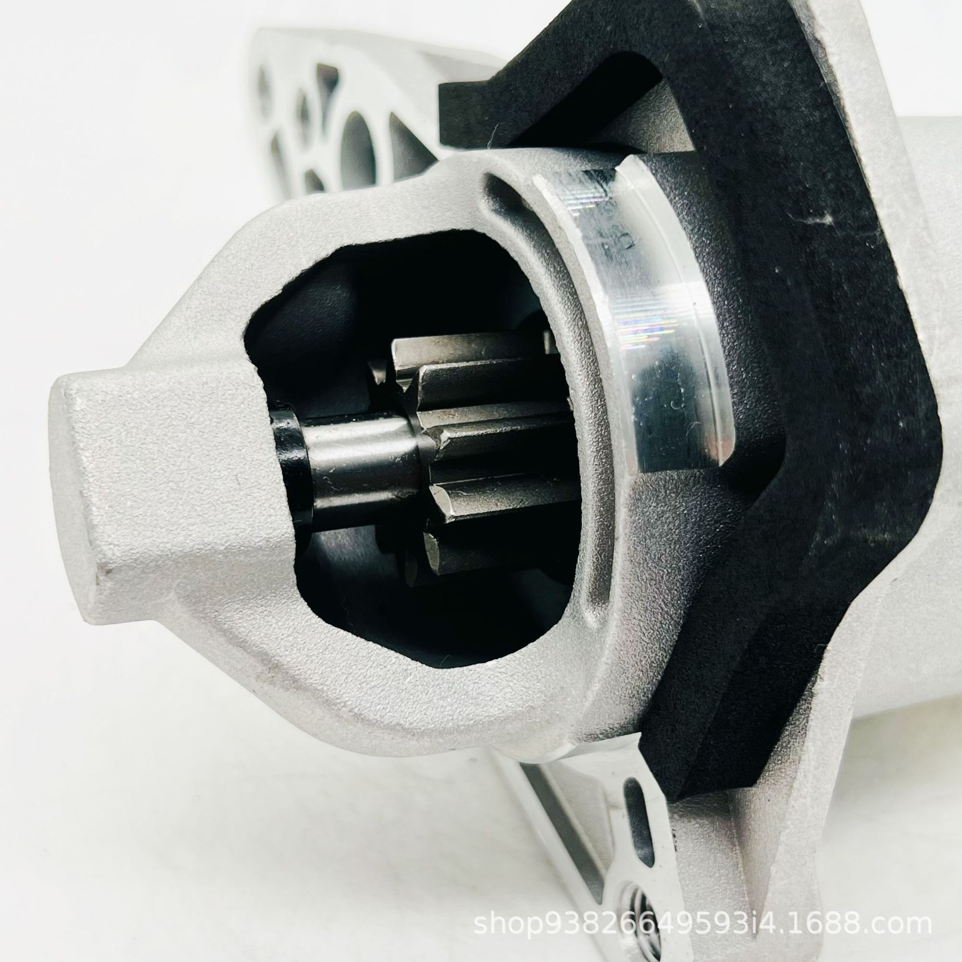 Suitable for Japanese Shovel Da Thunderbolt Series 23300-Ee00B Car Starter 23300Ee00A Direct Sales
