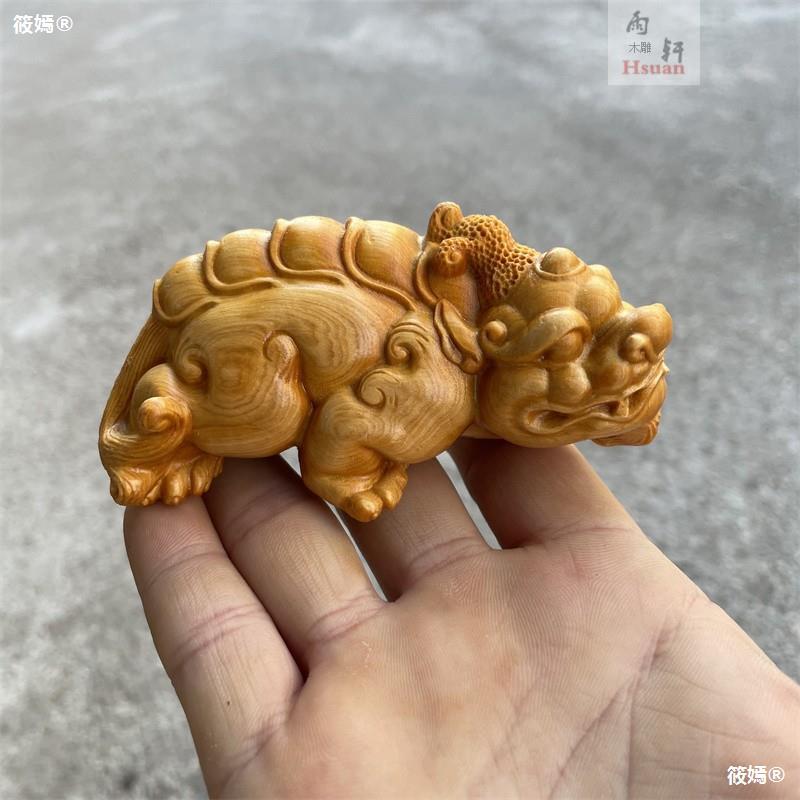 Thuja Boxwood Wood carving brave troops Handle piece man Wenwan Lucky PI Armadillo Pendant decorate Decoration