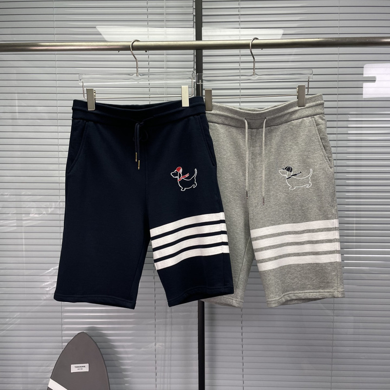 Factory Direct Sale Tb Shorts Trendy Men's New Style Yarn-Dyed Four-Stripe Casual Sports Versatile Five-Point Shorts Factory Direct Sale Tb Shorts Trendy Men's New Style Yarn-Dyed Four-Stripe Casual Sports Versatile Five-Point Shorts