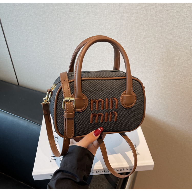 Women's bag 2025 Summer New style trendy and stylish small square bag, Boston retro hand-held pillow bag, single-shoulder crossbody bag undefined