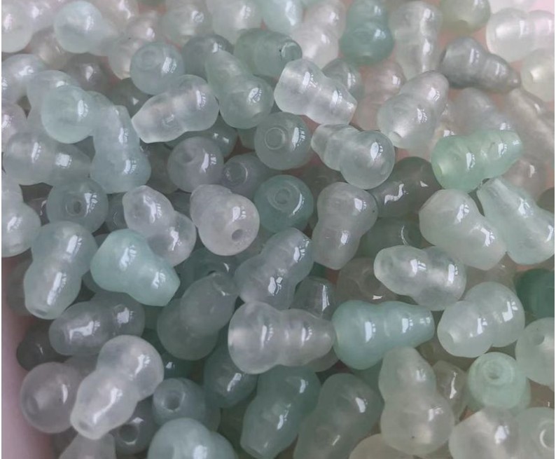翡翠玉のヒョウタンのブレスレットのネックレスの部品の巴山玉の氷の種の散珠の玉の子の陽の緑の宝のヒョウタン|undefined