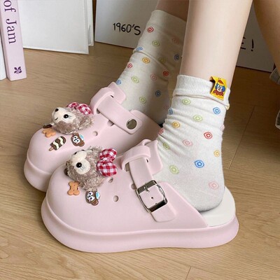 Милые летние тапочки в стиле Crocs, дышащие нескользящие босоножки на платформе, женский стиль, коллекция 2025 года, подходят для носки на улице, закрытый носок