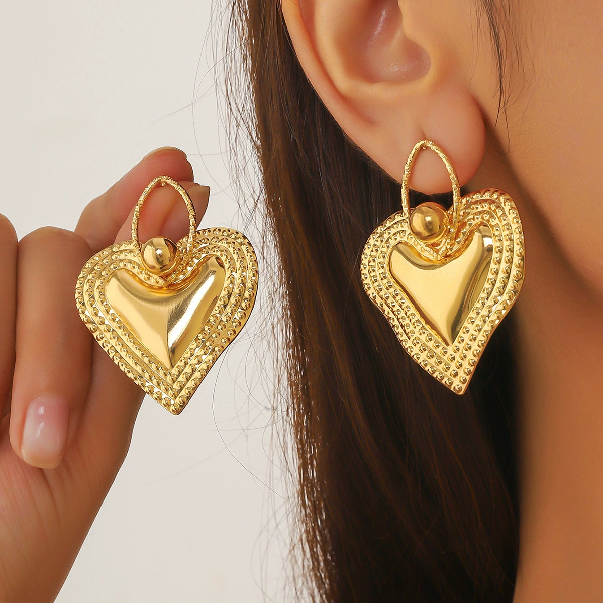 Brand metal trend fashionable earrings, European style