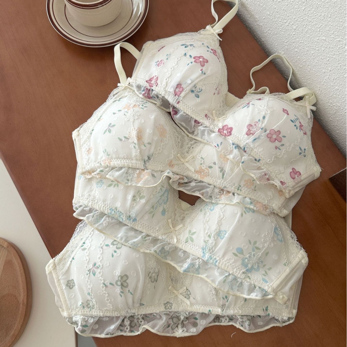 Venta directa de fábrica Comercio electrónico transfronterizo Sudeste de Asia Vietnam Tailandia Ladies French French French French French French Small Breast Lencería de sujetador