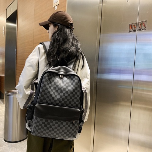 Backpacks for men, trendy European and American fashion plaid travel backpacks, trendy and versatile leather schoolbags for boys, computer bags for women