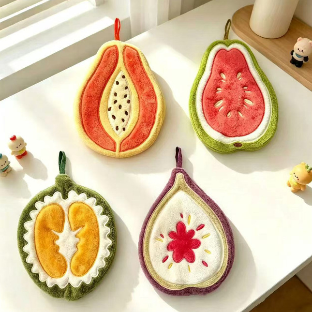 New Fruit Cartoon Style Handkerchiefs for Kindergarten, Cute and Various Styles, Crayon Shin-Chan Hand Towels, Hanging Type for Home Use