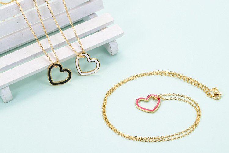 5g Weight Zircon Inlay Material Bracelets Classification Anniversary, Business, Travel Occasion Korea Color Heart-shape Hollow Copper Necklace Wholesale