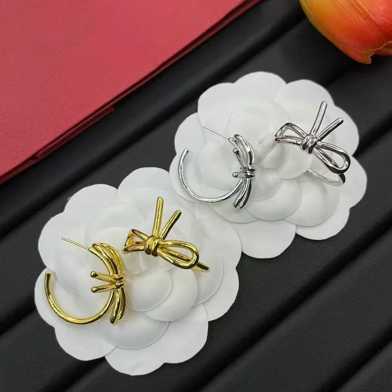 Серебряная игла с бантом, модные серьги из латуни с маленьким дизайном, 2024 год, европейский стиль