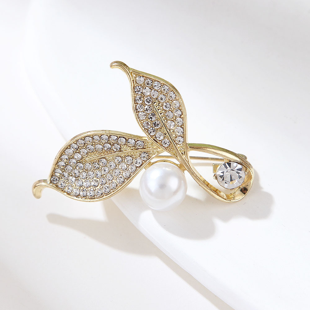 Fashion Women's Pearl Leaf Brooch Gold Rhinestone Alloy Clothing Fixed Accessories Anti Exposure Pin Collar Pin_voghion.com