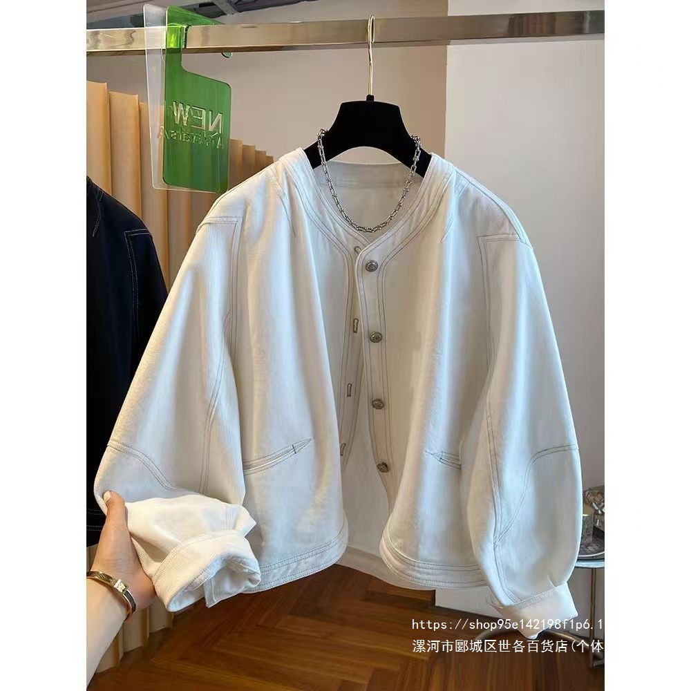 High-end white short denim jacket for women, spring and autumn 2026 new style, loose casual curved collarless top.
