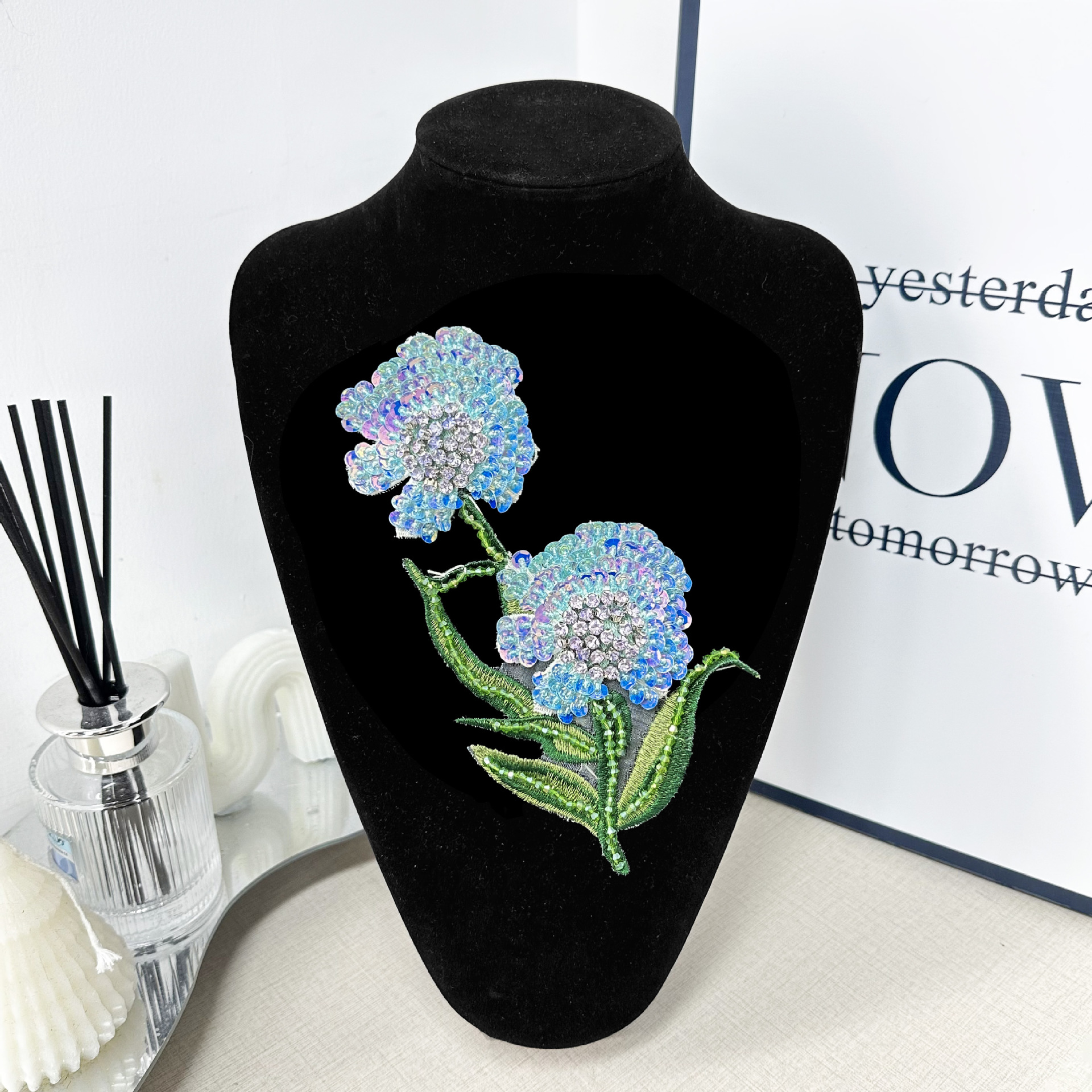 Ropa bordada colorida estilo nacional encaje bordado parche de rendimiento clásico ropa de ópera ropa de ópera accesorios de decoración al por mayor