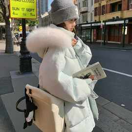 奶蓝色羽绒服女2025冬季新款时尚休闲高级感加厚白鸭绒面包服外套