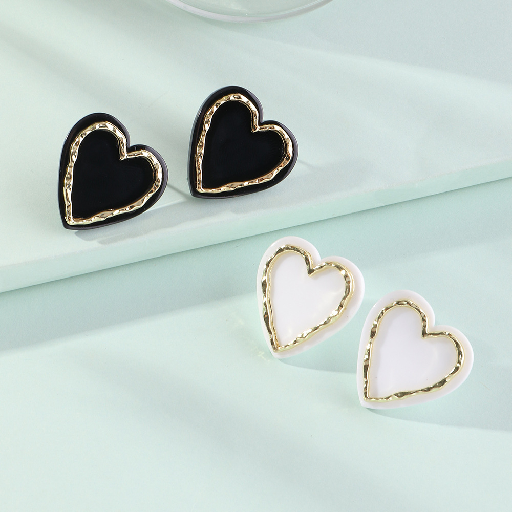 Nihaojewelry Jewelry Wholesale Simple Alloy Acrylic Peach Heart Earrings display picture 3