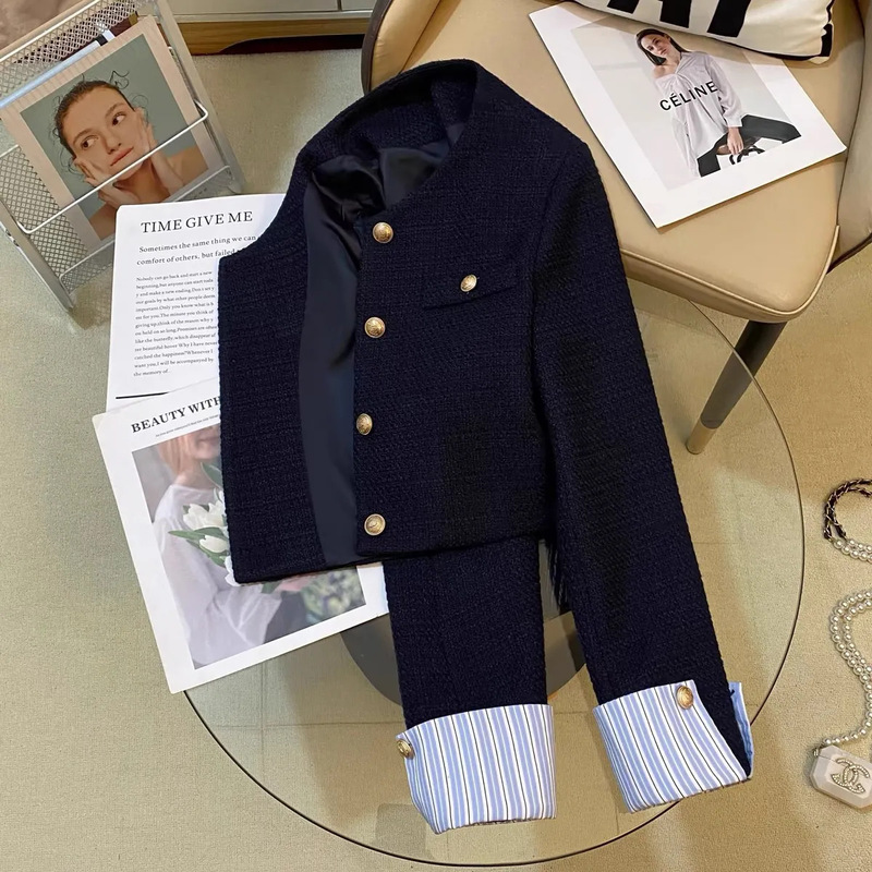 Navy blue Chanel-style blazer for women, 2026 spring/autumn new French fashion short jacket for petite women Navy blue Chanel-style blazer for women, 2026 spring/autumn new French fashion short jacket for petite women
