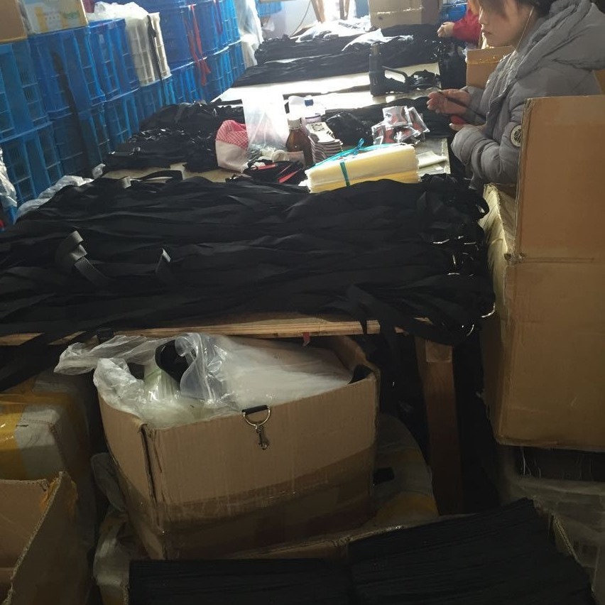 Tienda de la fábrica juguetes sexuales pie niña raqueta de mano látigo puntero ratán Butt raqueta flirting látigo raqueta de mano