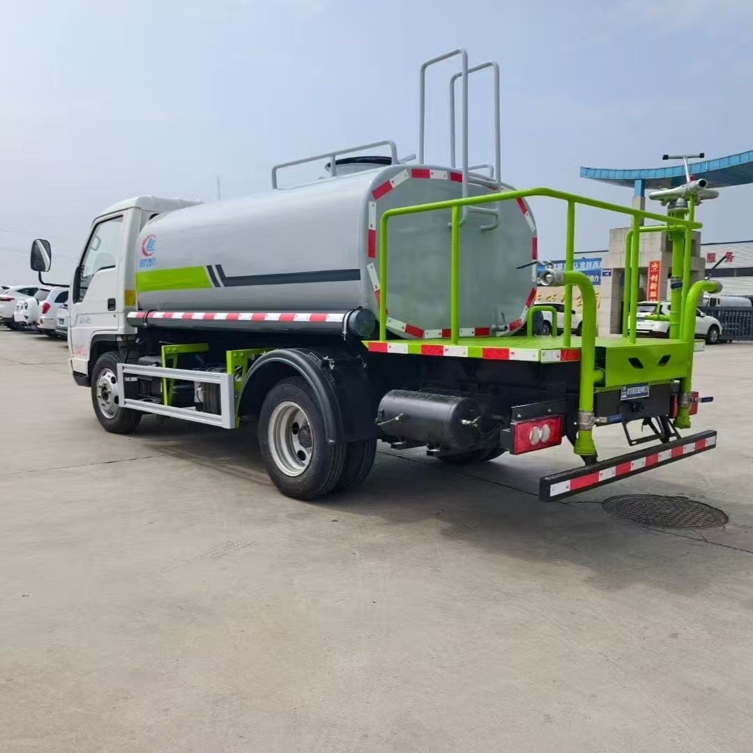 Road Maintenance Vehicle with Front Spray and Rear Spray, High-Pressure Washing, Construction Site Greening Water Storage Tank, Small Fog Cannon Spraying Water Truck