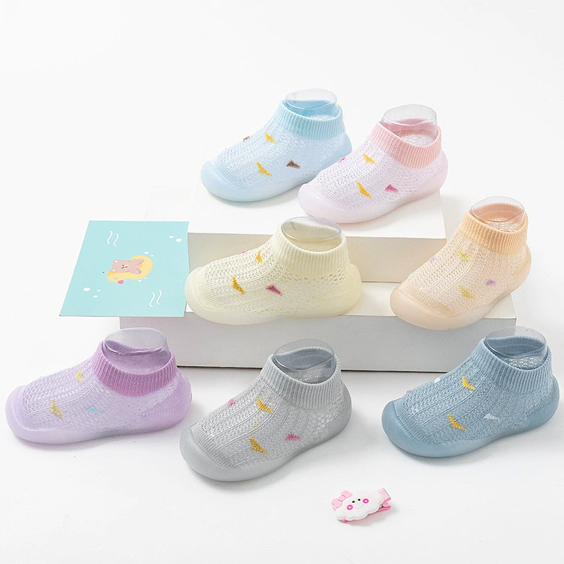 Детская летняя напольная обувь и носки, детская обувь для малышей, нескользящие легкие дышащие сандалии на мягкой подошве для мальчиков и девочек 1 и 2 лет