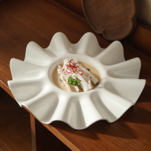 创意白色波浪花边陶瓷盘法式甜品点心意面盘不规则浅盘餐厅摆台