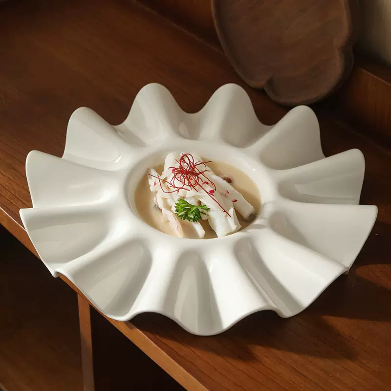 创意白色波浪花边陶瓷盘法式甜品点心意面盘不规则浅盘餐厅摆台