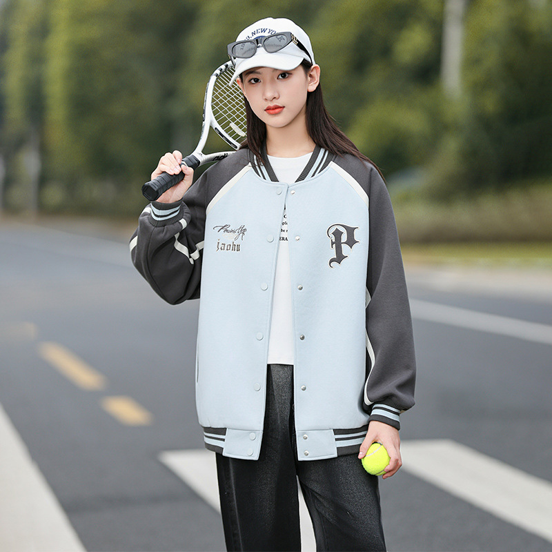 女の子のコート春秋服の中の大きいサイズのゆったりした野球服のジャケットの青少年の中学校の女の子の上着の洋風