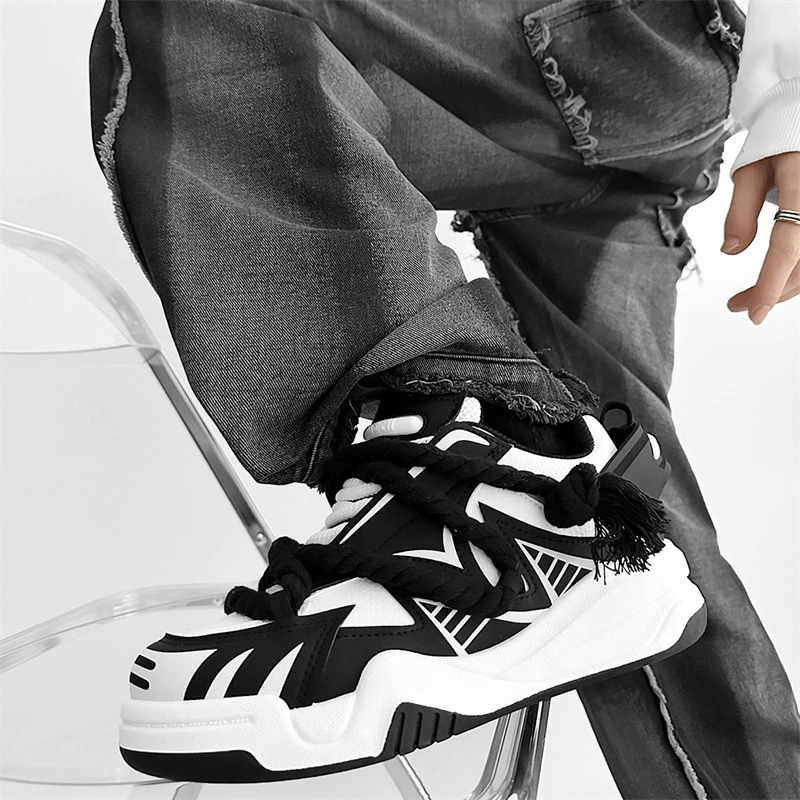 Хлебная мужская обувь Весенний прилив бренд высокого уровня, низкий уровень повседневных кроссовок, молодежная толстая подошва, повышенные спортивные маленькие белые приливные туфли