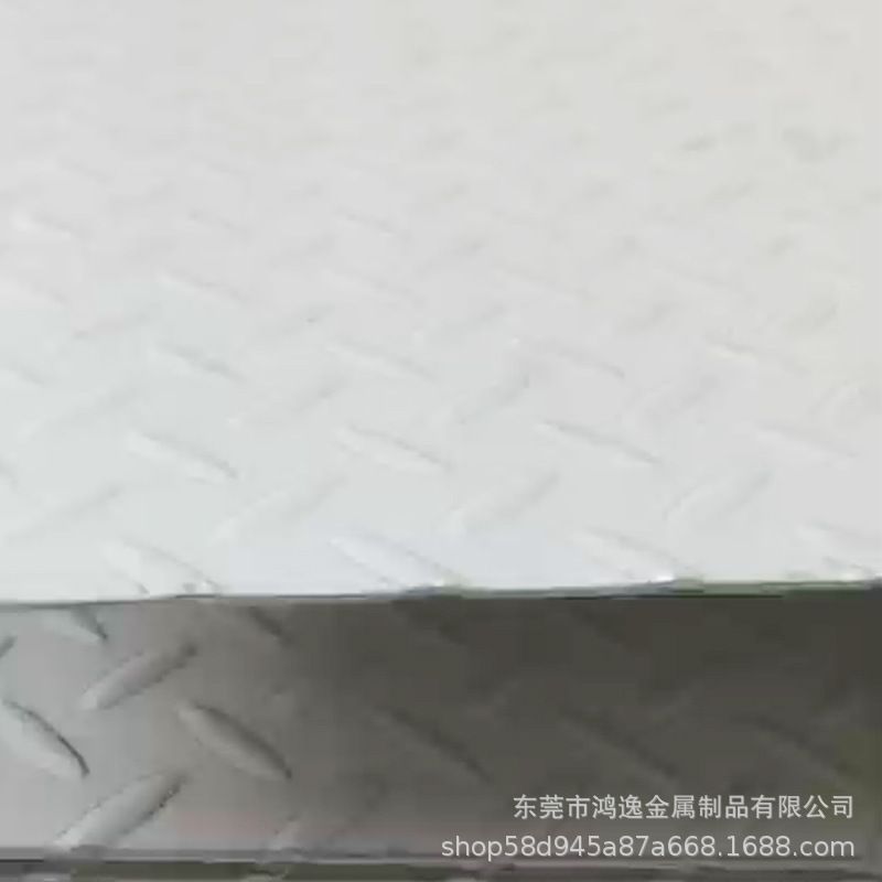 厂家现货不锈钢花纹板 304  304L 316L建筑防滑加工不锈钢花纹板