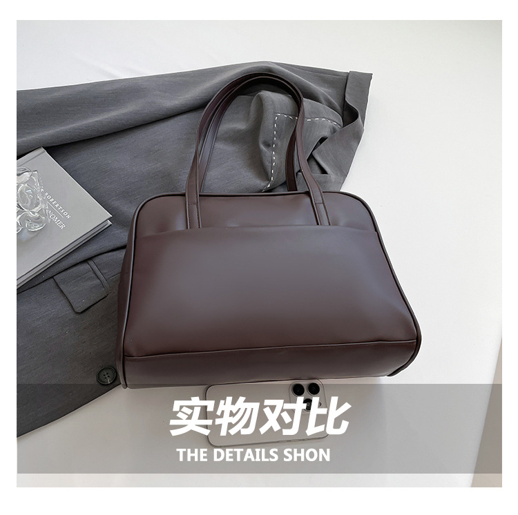 Koreli tarzı büyük kapasiteli tek omuz çantası kadın 2025 sonbahar yeni modeli retro koltuk altı çantası şık minimalist tote çanta
