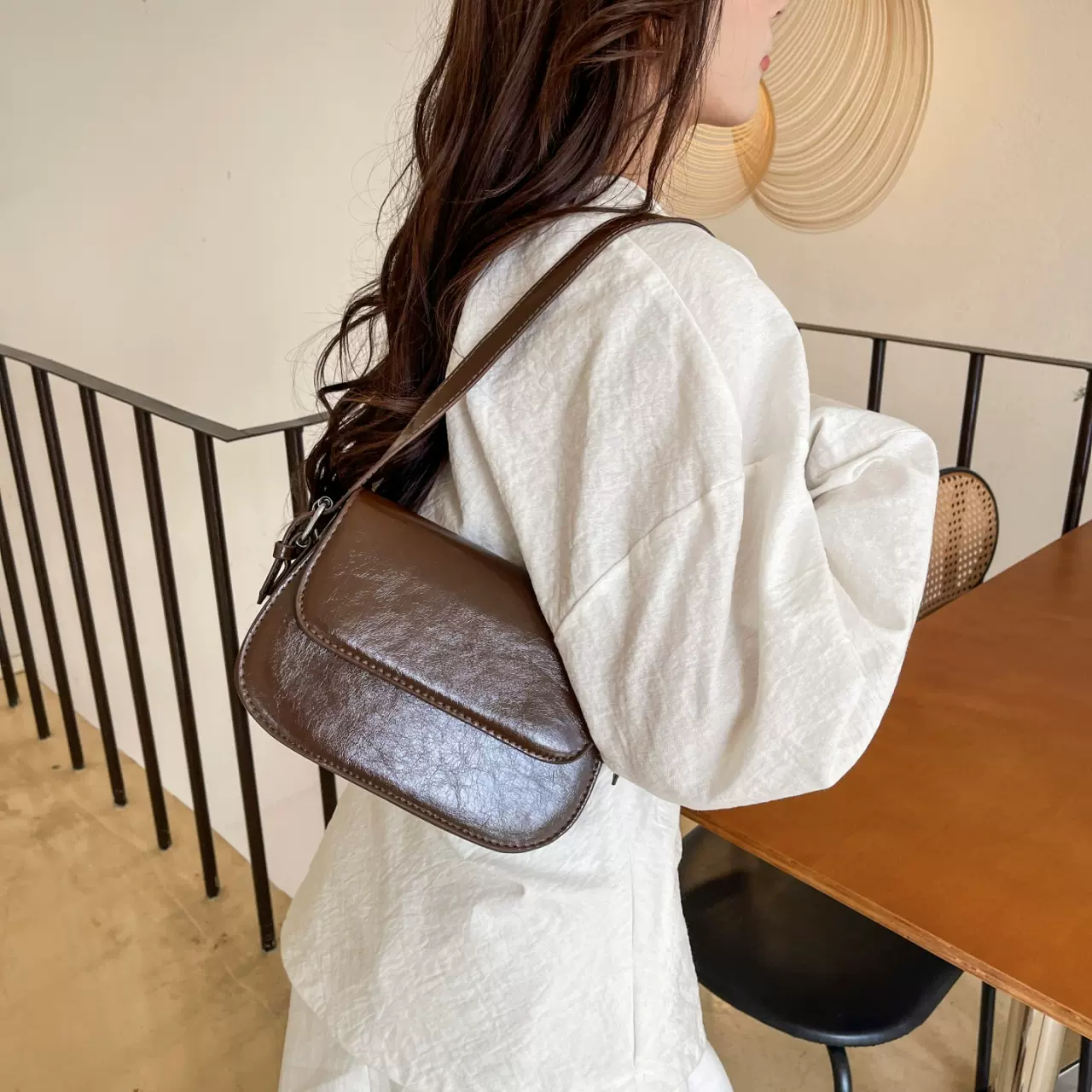 韩版简约时尚复古流行腋下小方包女包2025新款秋季百搭单肩斜挎包