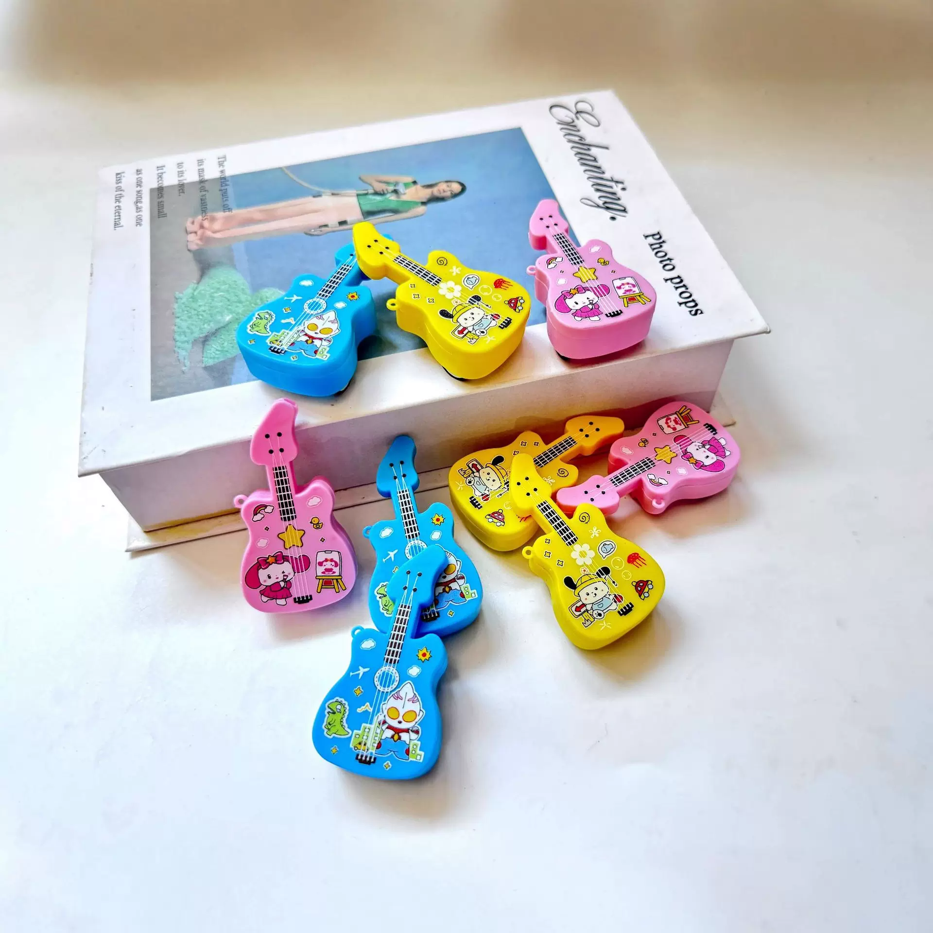 新款卡通奥小力吉他造型口哨回力车幼儿趣味礼品儿童玩具厂家直供