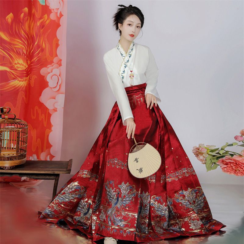 Spirit of the Sparrow Original Hanfu Weaving Gold Makeup Flower Pair New Chinese Red Horse Face Skirt Wedding Dress Autumn and Winter with Cloud Shoulders