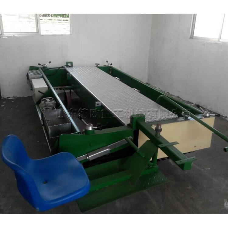 学校塑胶跑道摊铺机 小型2.5m橡胶颗粒摊铺机 比赛用地摊铺机
