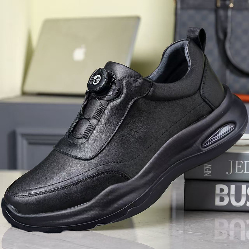 Sports shoes