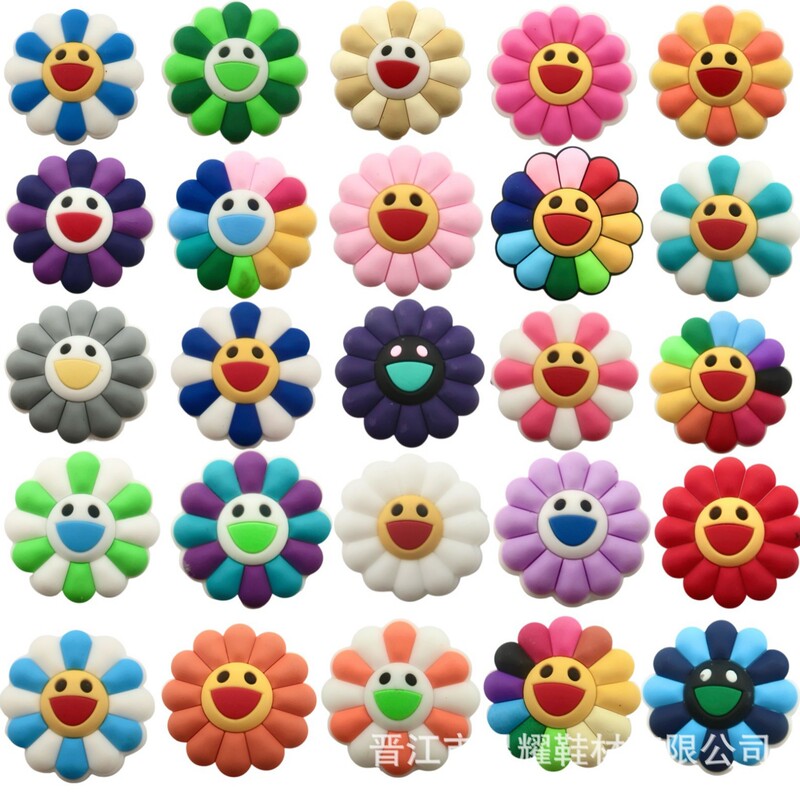 Smiley Flower Multi-Color Clogs Shoes Flower Shoe Buckles Pvc Soft Rubber Decorative Buckles Shoe Accessories Wholesale in Stock