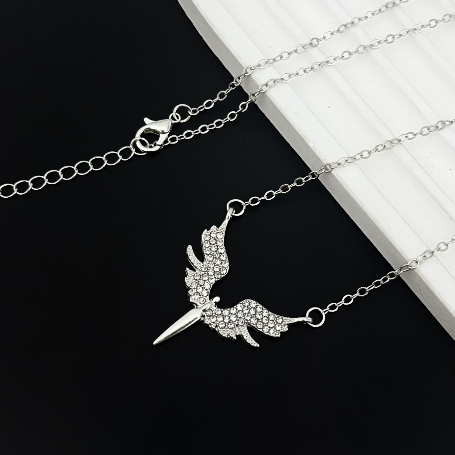 Men's Titanium Steel Necklace, Non-Fading, Simple and Versatile, High-End Neck Chain, Popular Personalized Accessories for Women, Wholesale