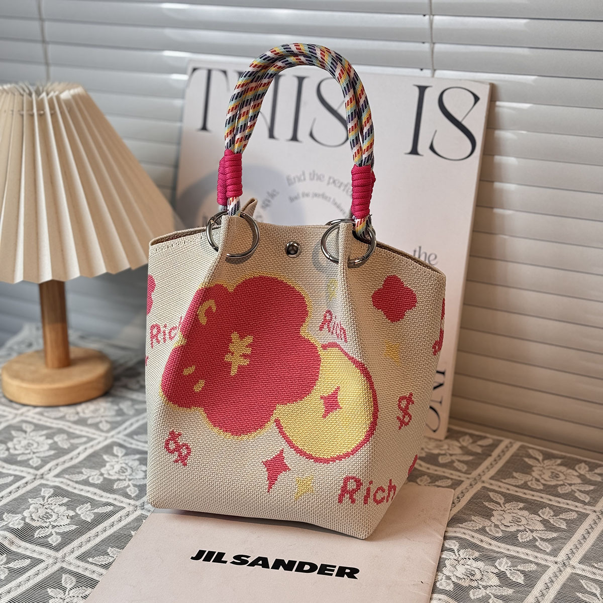 ニットハンドバッグ、ニッチデザインバケットバッグ、トートバッグ、ハンドバッグ、カジュアルで多用途なショルダーバッグ、ニットポータブルバッグ