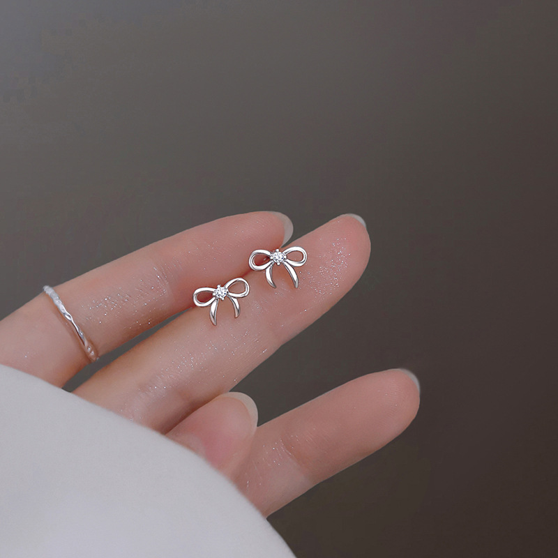 Silver 925 Butterfly Knot Earrings for Women, 2022 New Simple and Fashionable Minority Design Earrings, Light Luxury Ear Accessories