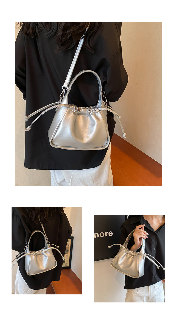 Korean version fashionable drawstring handbag for women 2024 new large capacity bucket commuting versatile shoulder_voghion.com