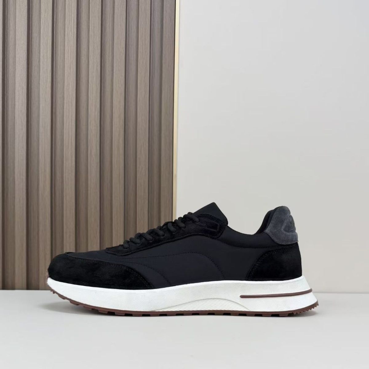 고급 가죽 아가니 신발 남성용 유럽 및 미국 스타일 캐주얼 신발 남성용 러닝 운동화