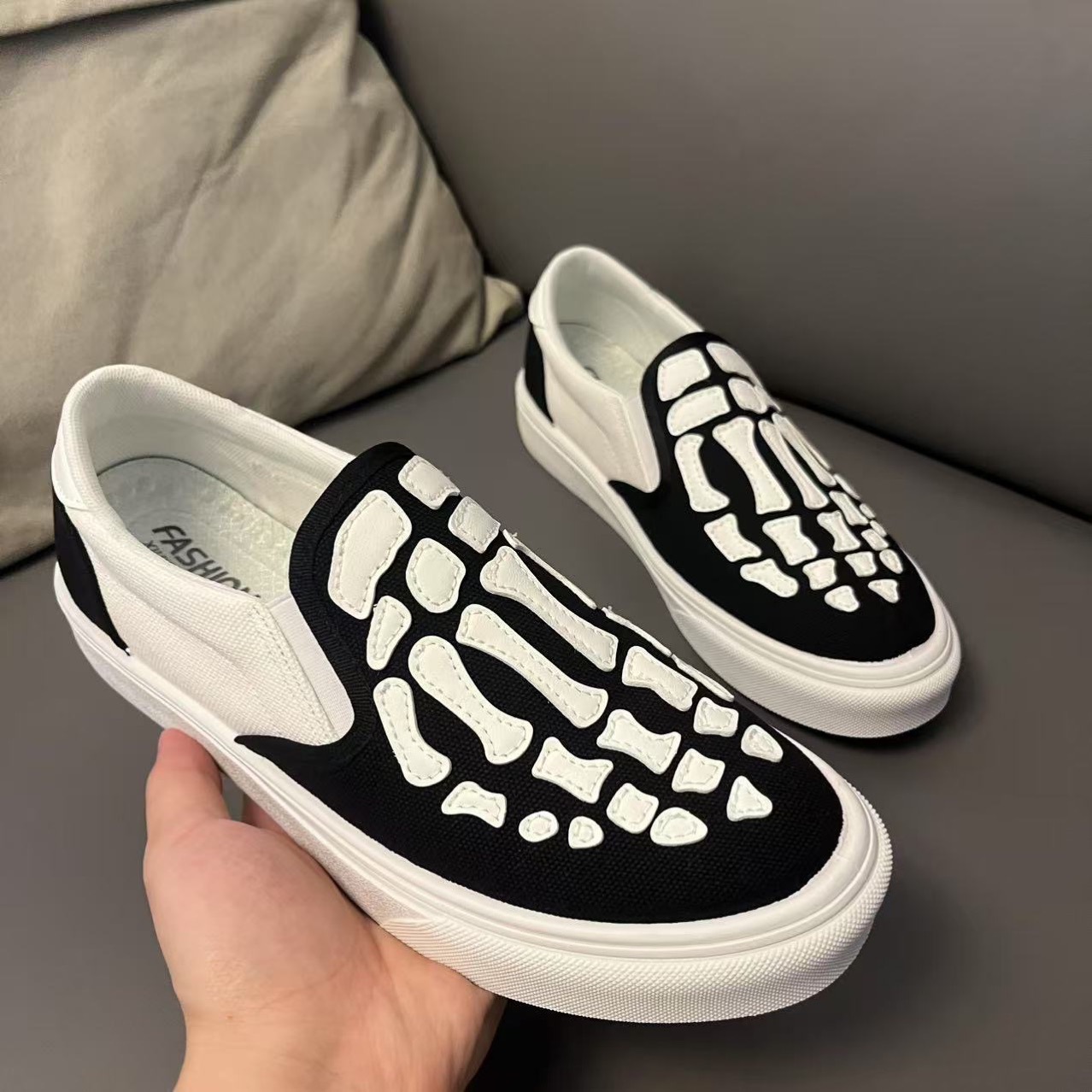 European 2025 New Style Light Luxury Youth Skateboard Shoes Men's Casual Shoes Breathable Trendy Shoes