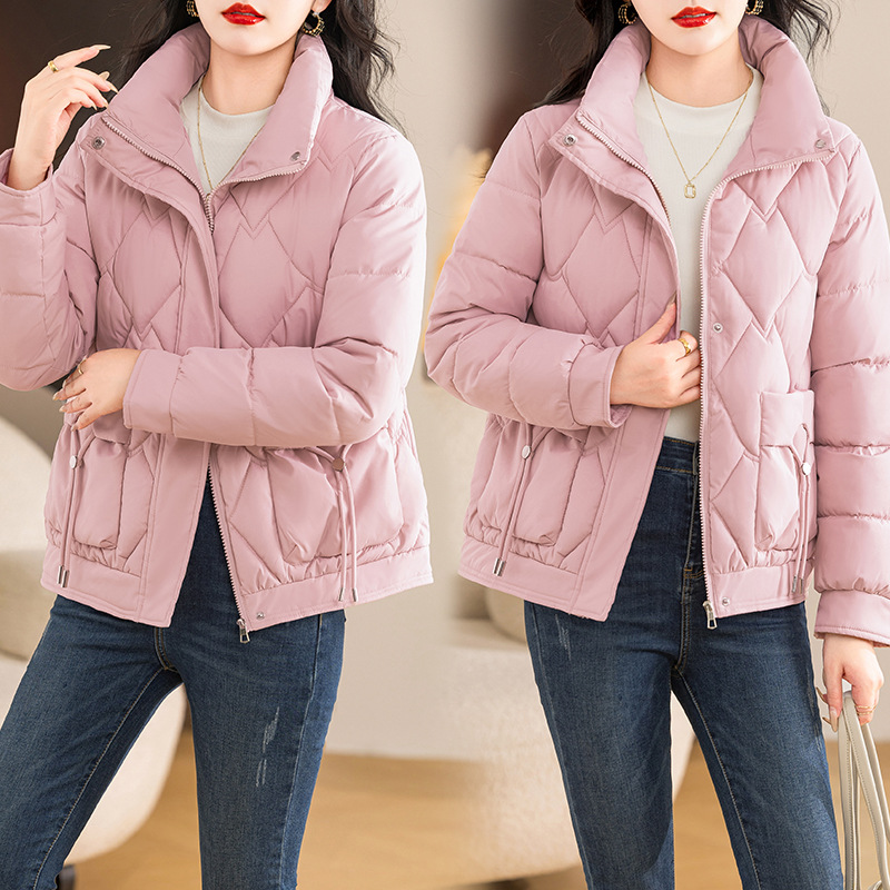 Comercio exterior ropa de algodón para mujeres 2025 nueva ropa de algodón corta de tamaño grande para mujeres chaqueta de invierno chaqueta de algodón pequeño lote image 3