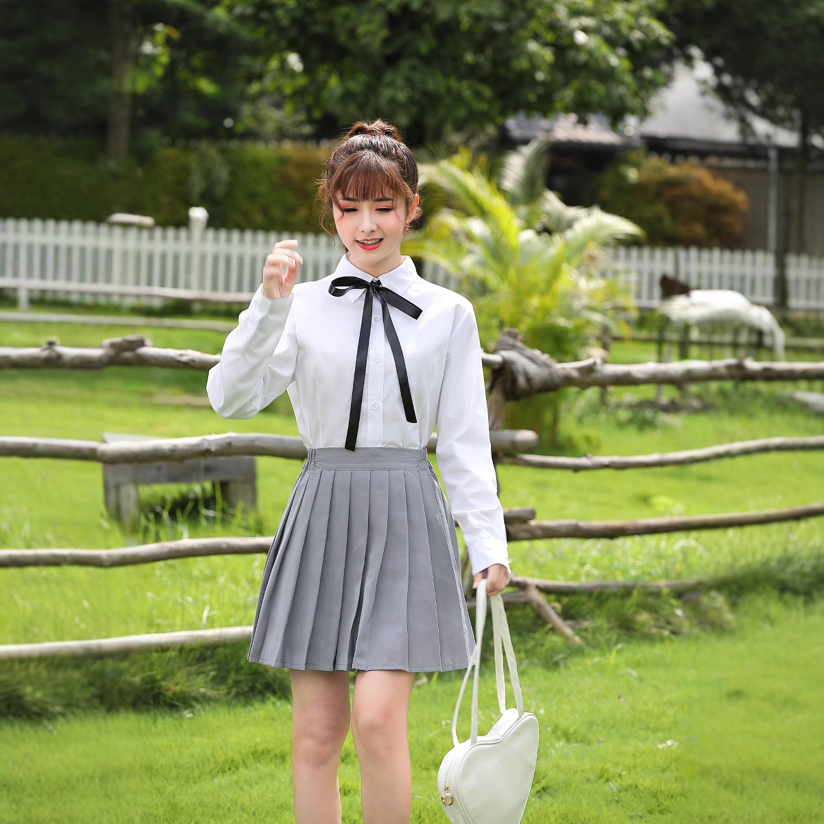成人礼朗诵大合唱演出服运动会开幕式毕业班班服初中生高中生校服