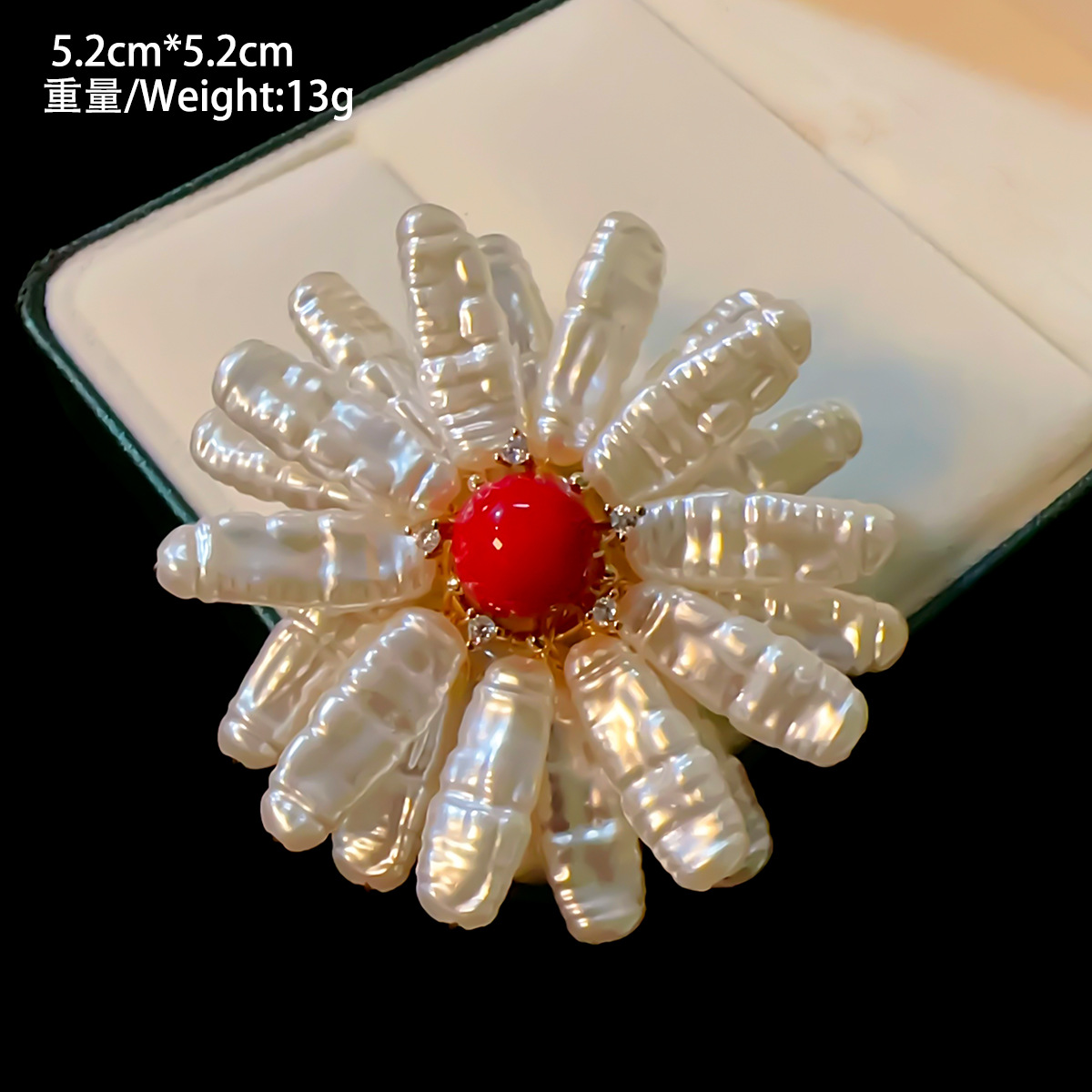 Elegant Flower Snowflake Copper Plating Unisex Brooches display picture 6