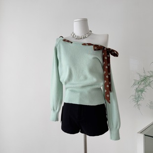 PtonUmi�����̾G һ�ּ粨�c����ë��Ů���OӋ��¶���L��ᘿ�����