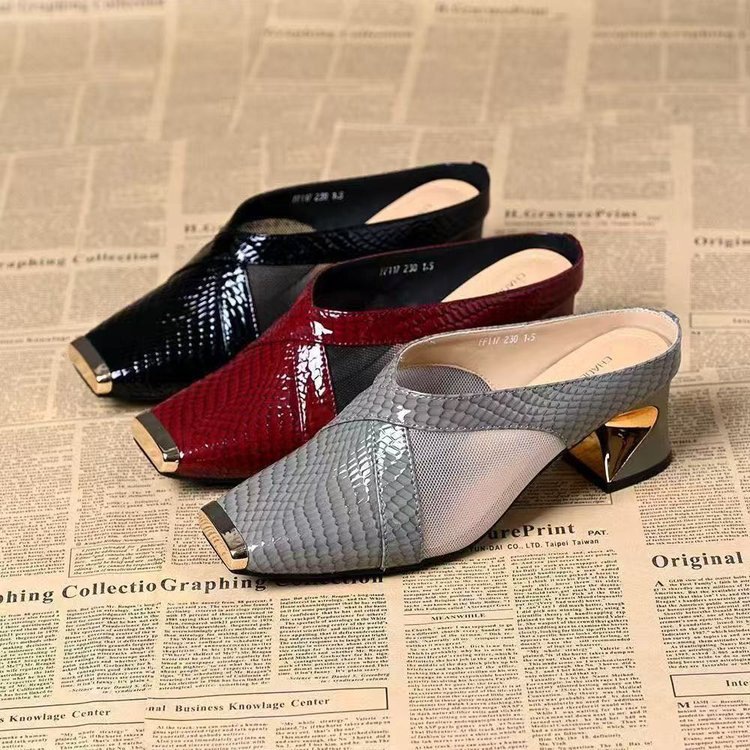 Baotou mitad zapatillas de mujer ropa exterior de metal cuadrada zapatillas de tacón grueso sandalias de tacón alto zapatos de malla mueller zapatos